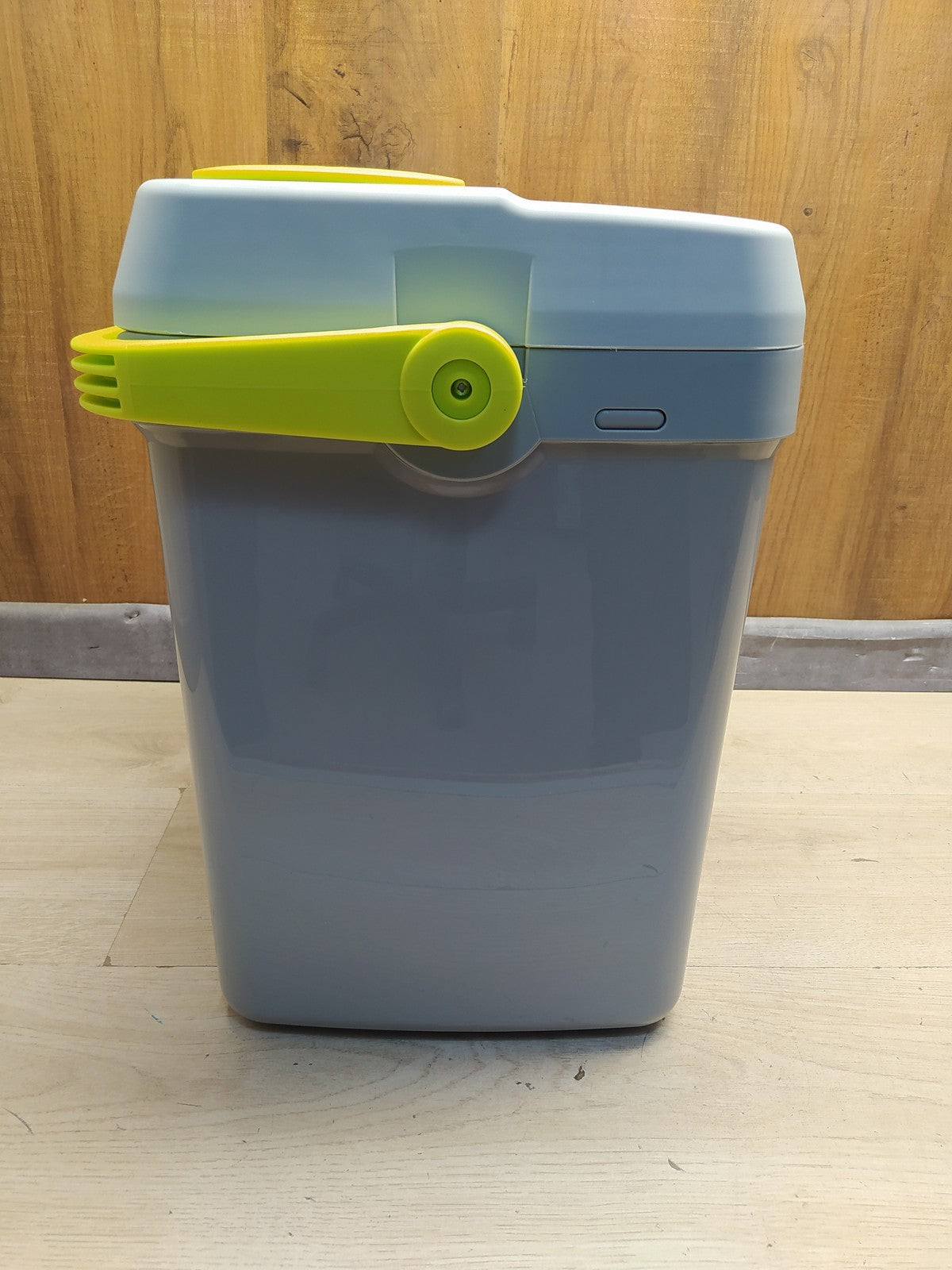 SEVERIN KB 2924 Elektrische Kühlbox (19 L) mit Kühl-/Warmhaltefunktion, I37671