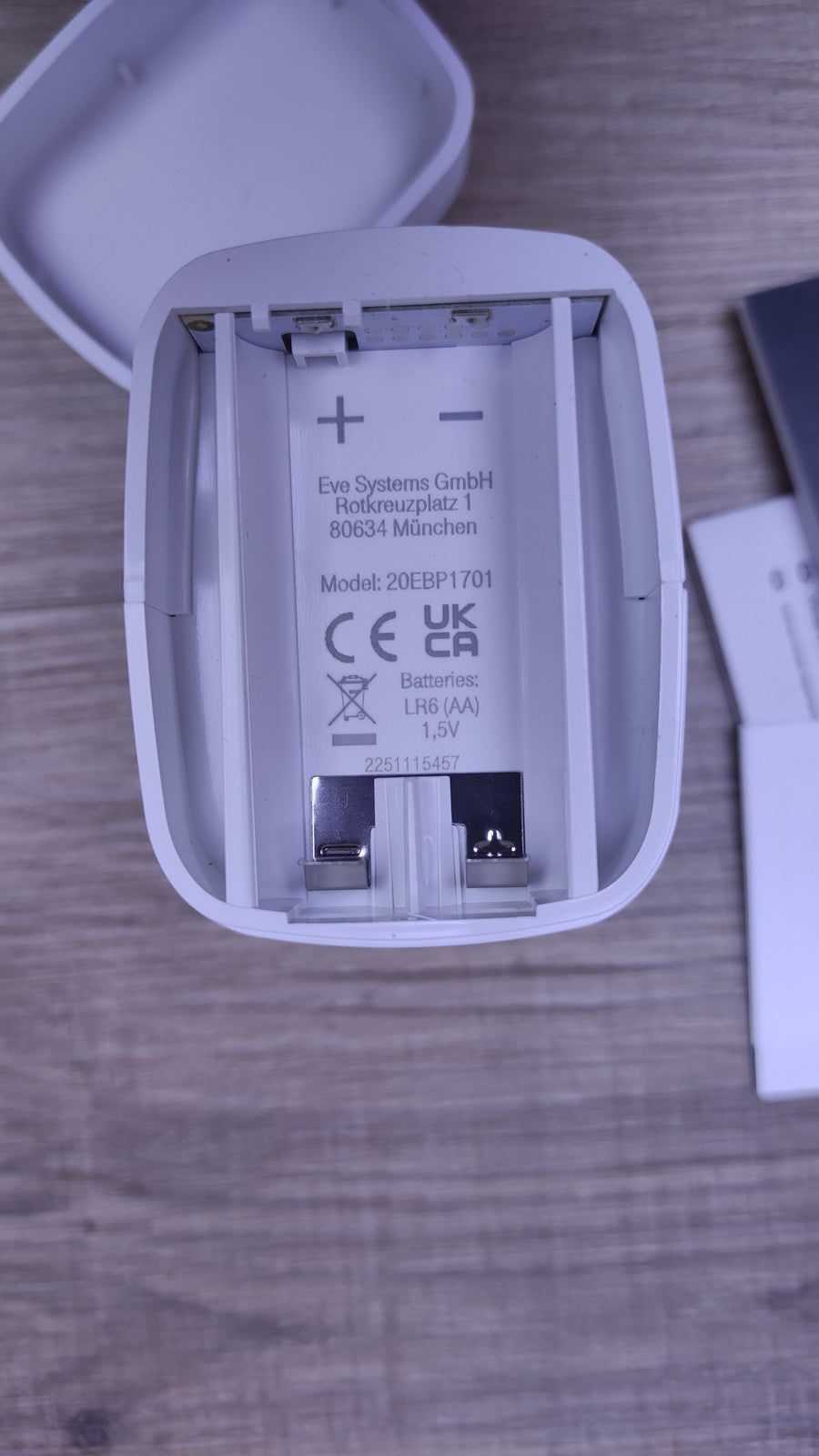 Eve Thermo Smartes Heizkörperthermostat mit LED-Display, I34560