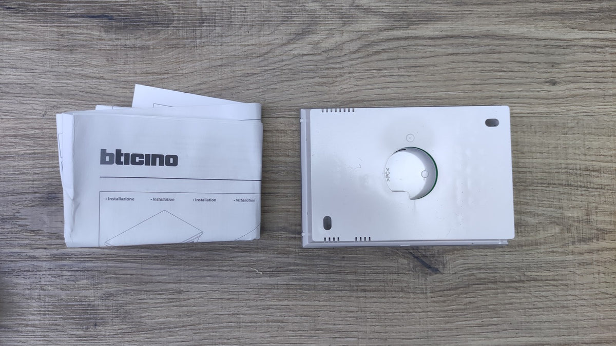 Bticino XW8002WE WLAN-Thermostat, Weiß, I40813