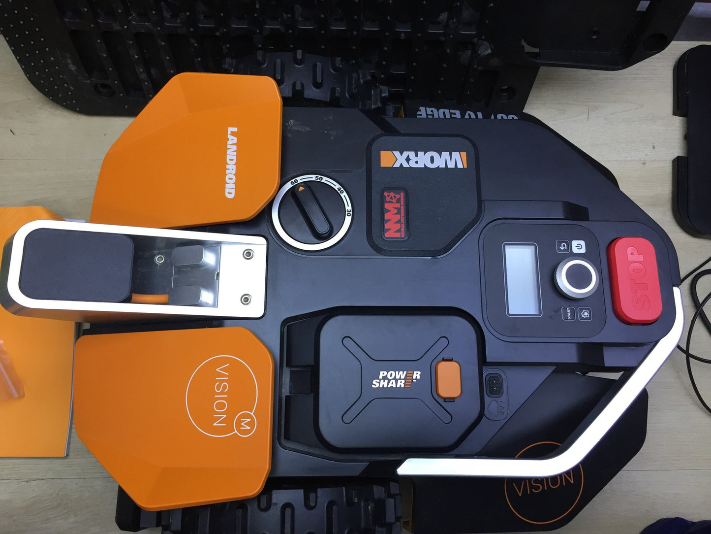 WORX Landroid Vision M800 Mähroboter ohne Begrenzungskabel WR208E.1, I34257