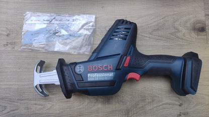 Bosch Professional 18V System Akku-Säbelsäge GSA 18 V-LI C solo
