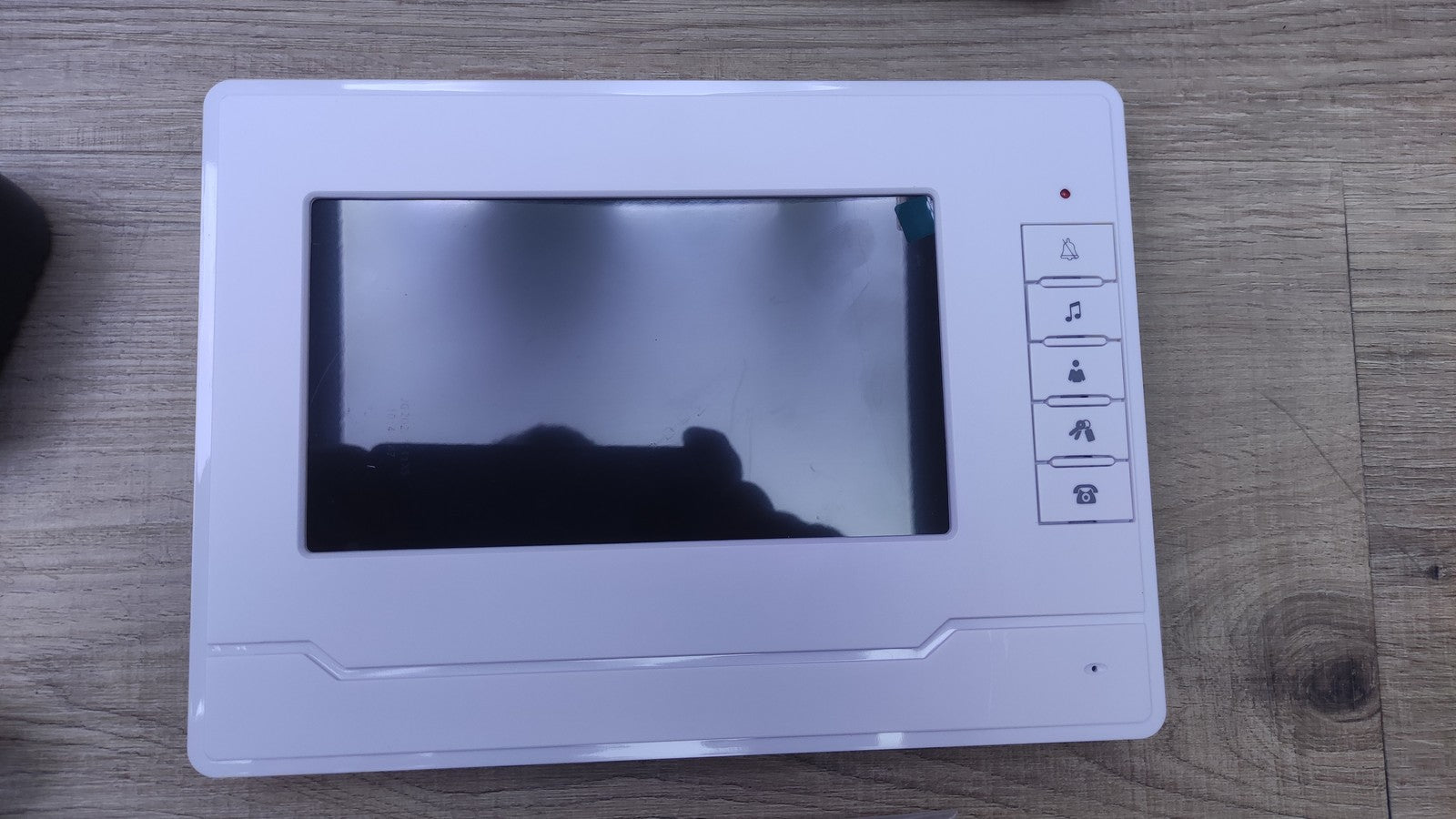 NN99 Video-Türsprechanlage Türklingel Kit 7-Zoll, für 3 Wohnungen, I34362