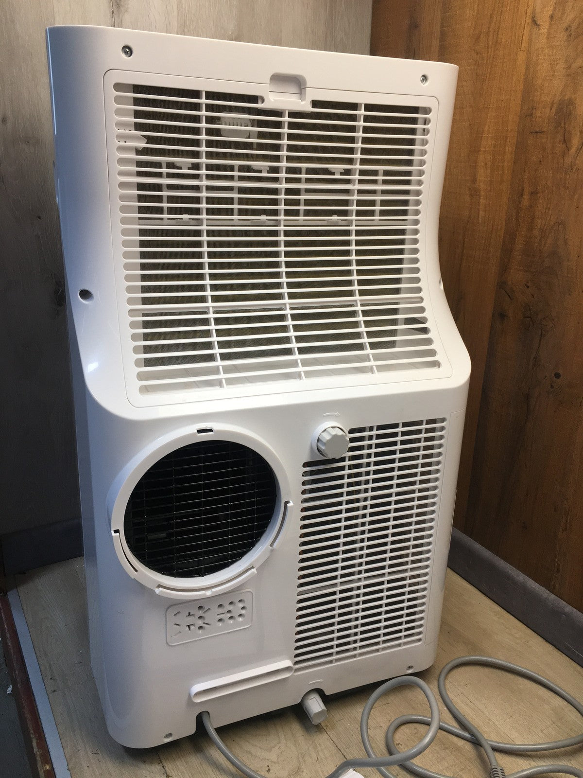 Midea Mobiles Klimagerät Silent Cool 26 Pro WF, 9000 BTU 2,6kW, EEK:A, I39005