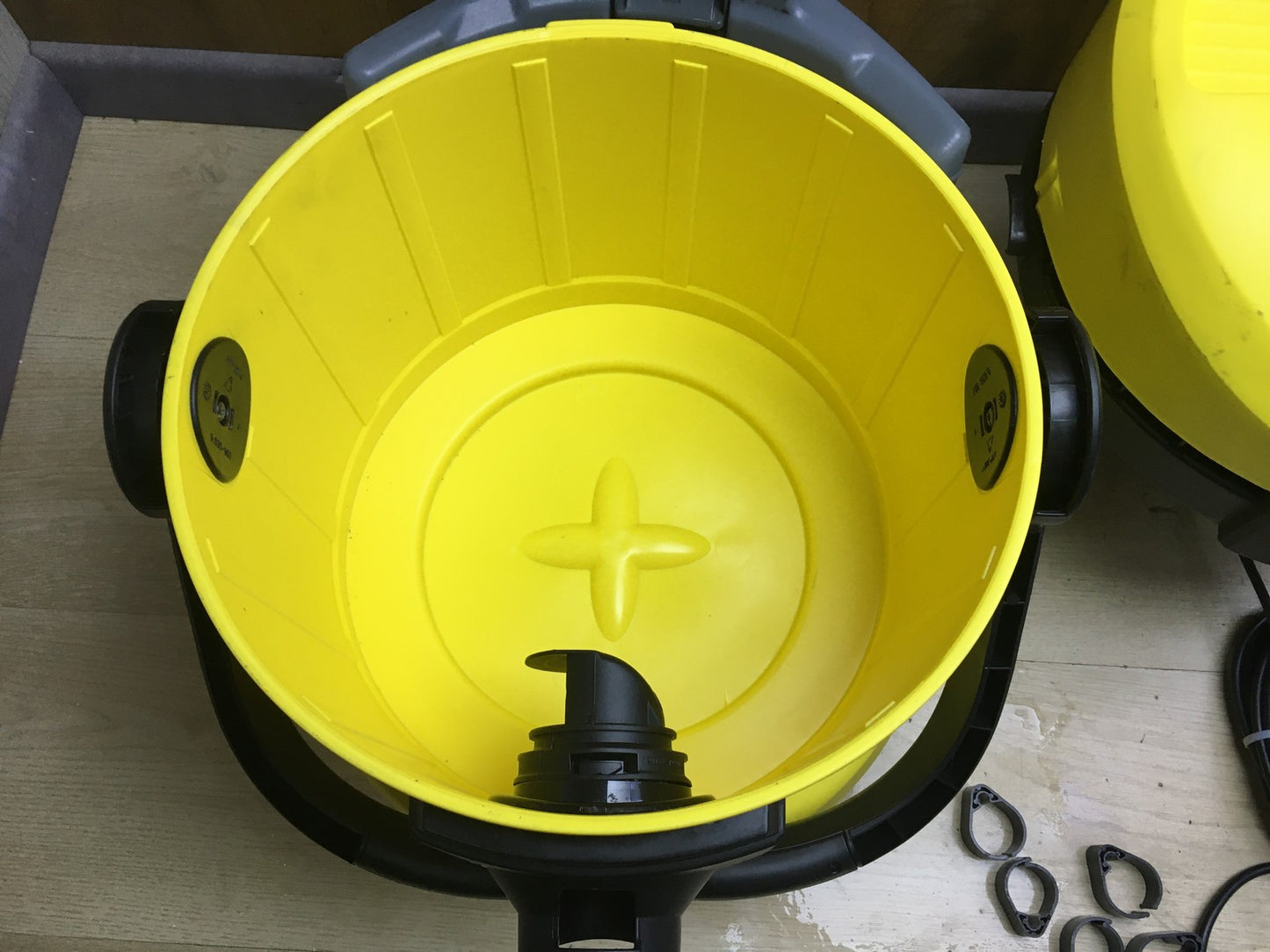 Kärcher SE 4001 Trocken-/Waschsauger 1.081-130.0, I35103
