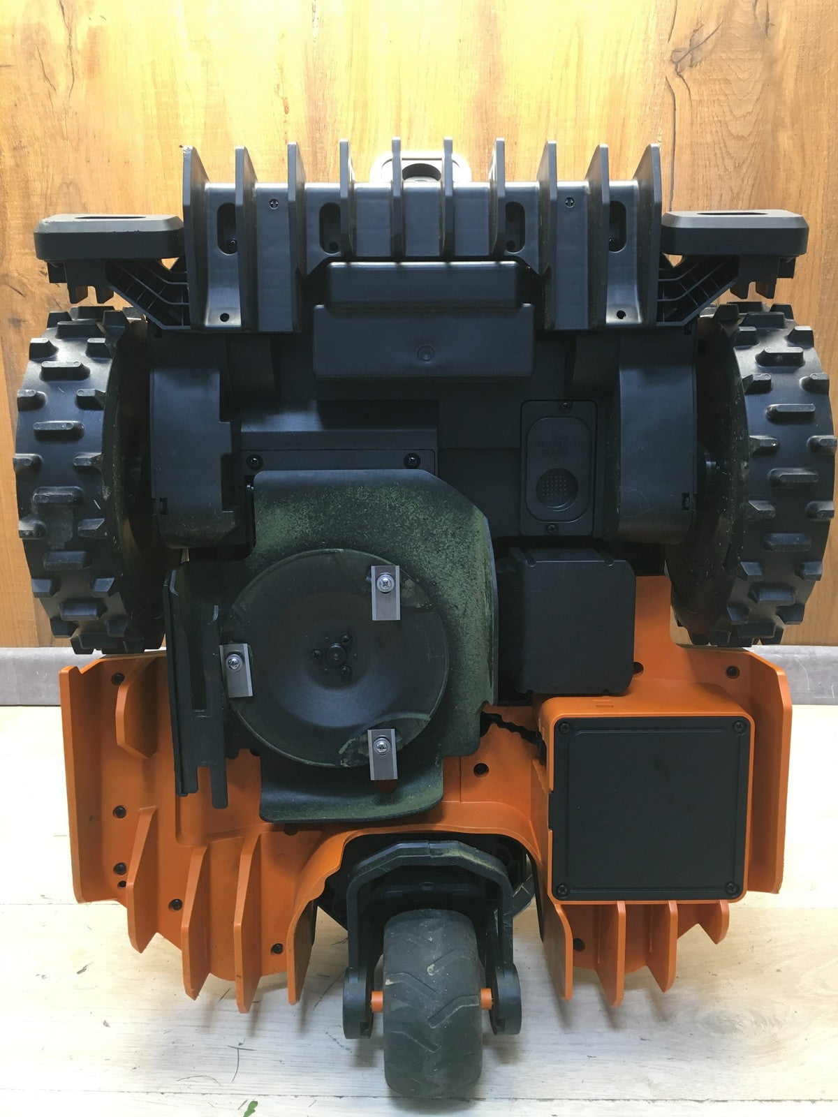 WORX Landroid Vision M550 Mähroboter ohne Begrenzungskabel WR205E, I38220