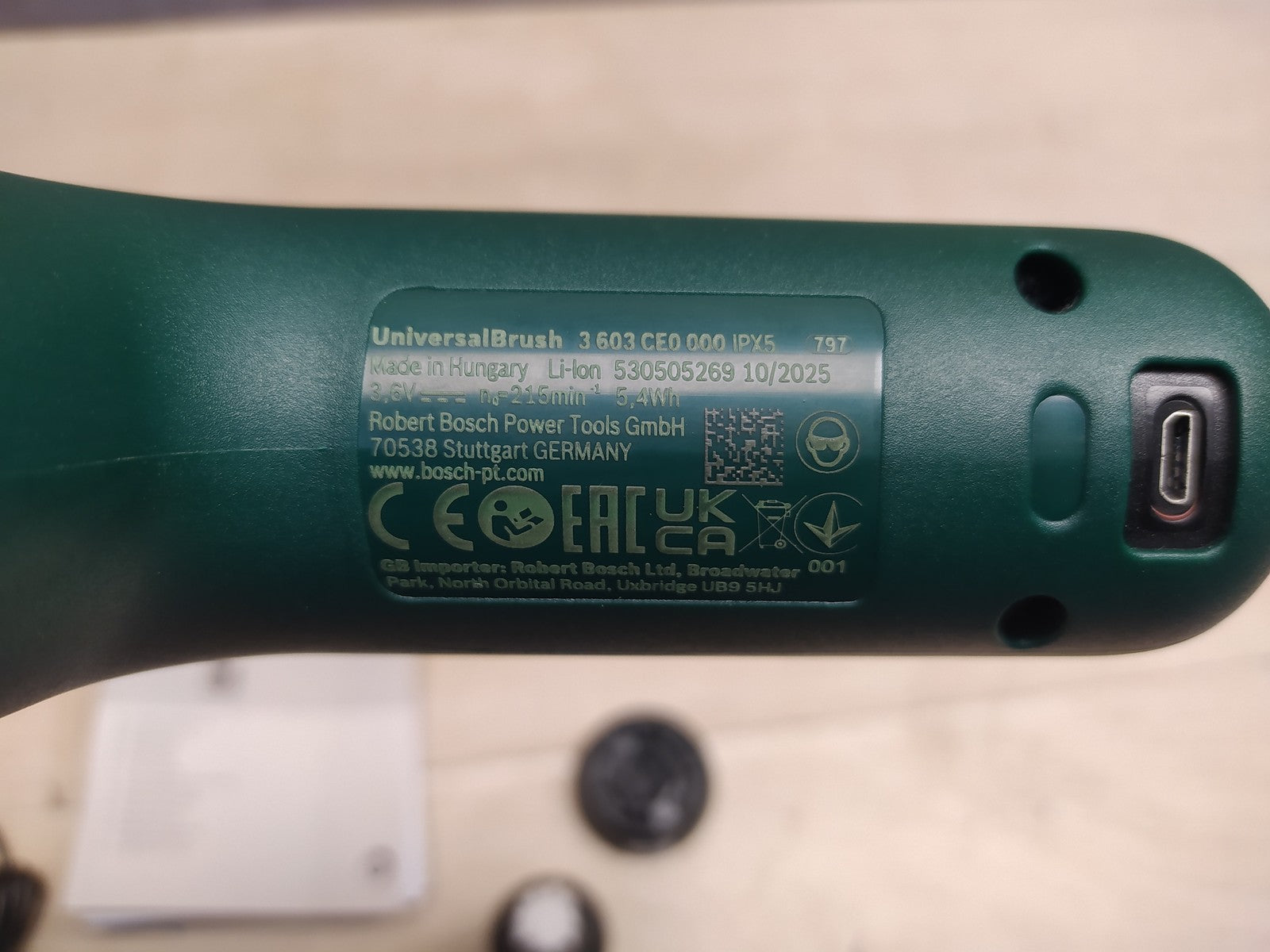 Bosch UniversalBrush Akku-Reinigungsbürste Elektrobürste inkl. Akku, I37087