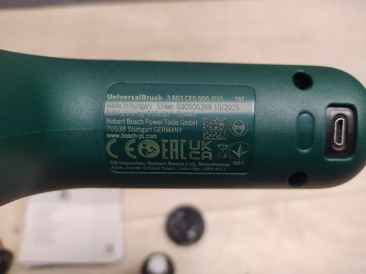 Bosch UniversalBrush Akku-Reinigungsbürste Elektrobürste inkl. Akku, I37087