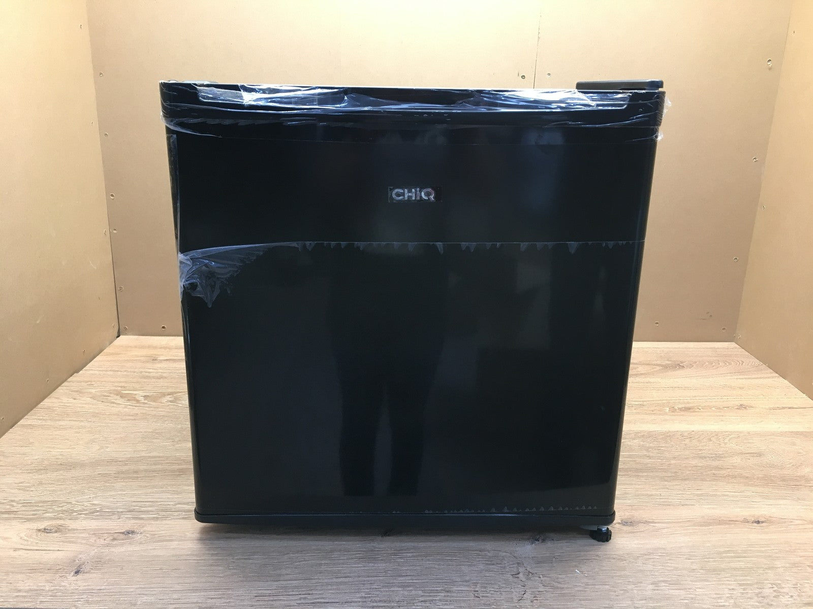 ChiQ CSD46D4E Mini-Kühlschrank, 46L, I39352