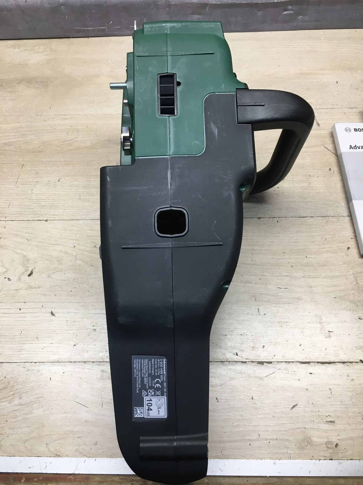 Bosch Akku-Kettensäge AdvancedChain 36V-35-40 Solo, I40041