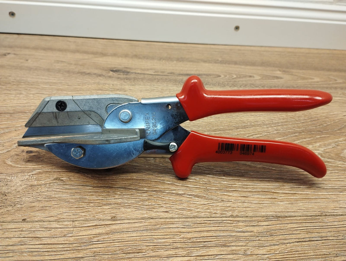 KNIPEX 215mm 8 1/2 Gehrungsschere für Kunststoff 94 35 215