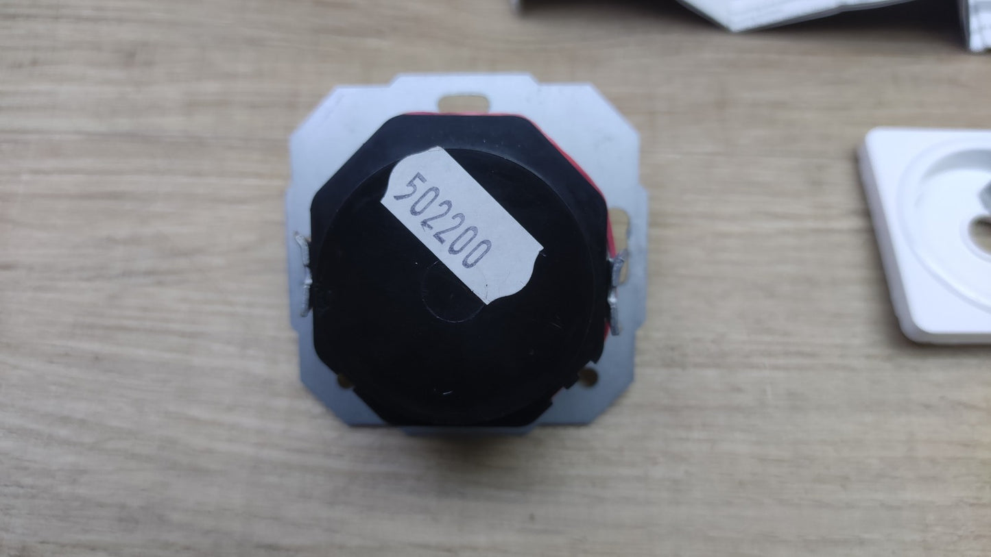 Kopp 8428 LED Dimmer Sockel mit Druck-Wechselschalter, I39287