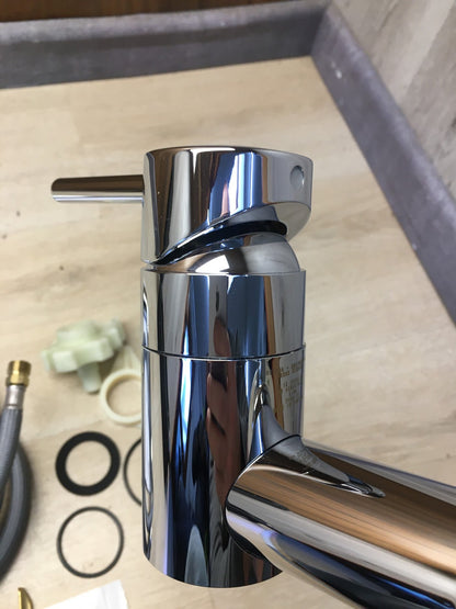 Grohe 32168000 Minta Küchenarmatur mit herausziehbarem Auslauf Wasserhahn I37896