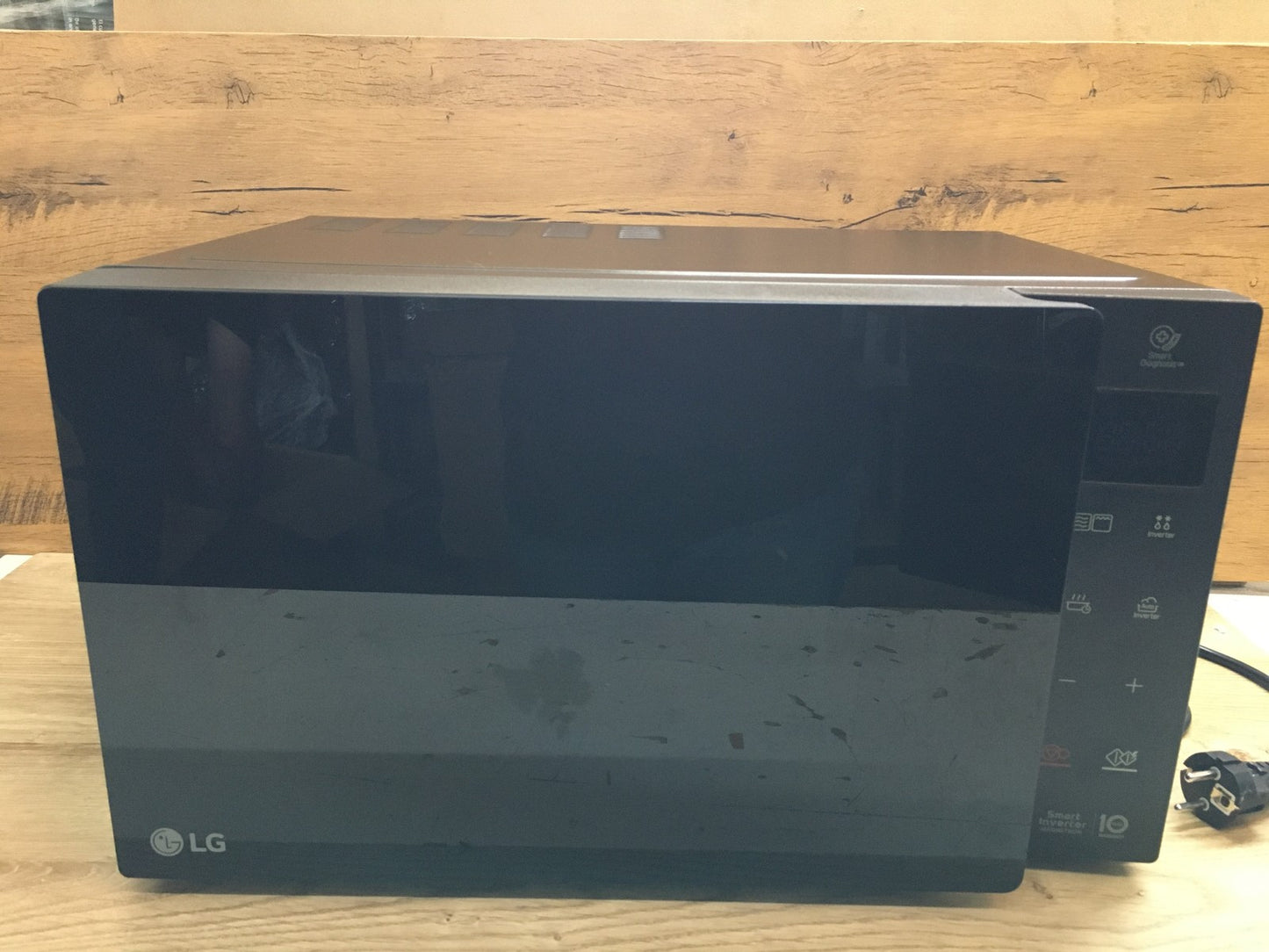 LG MH6535GIS Mikrowelle (25 L, 1000 W) mit Grill, I39483