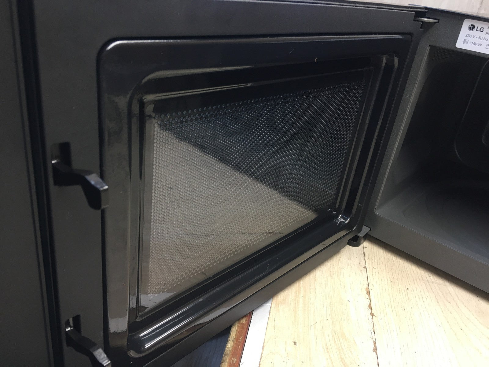 LG MH6565CPW Mikrowelle mit Grill, 25 L, 1000 W, I39787