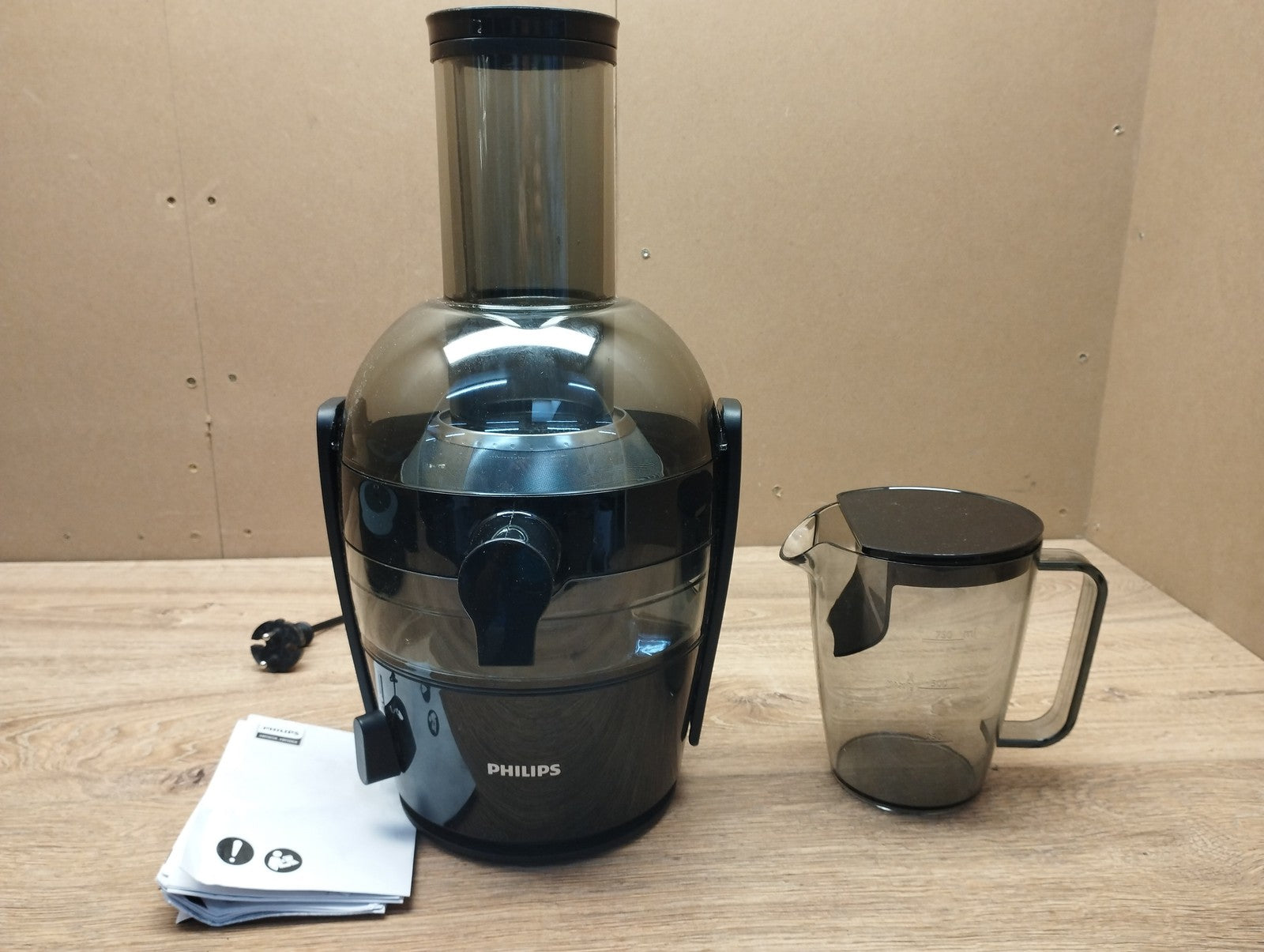Philips Entsafter (HR1856/70), 800W, 2L, I39747