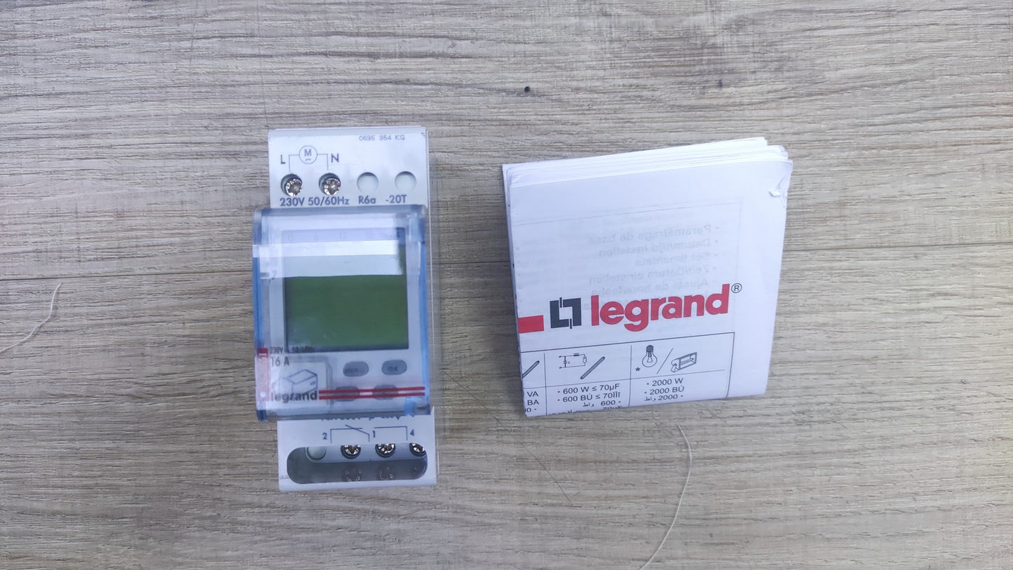 LEGRAND 412631 Wochen-Zeitschaltuhr AlphaRex D21, 1 Kanal, I37474