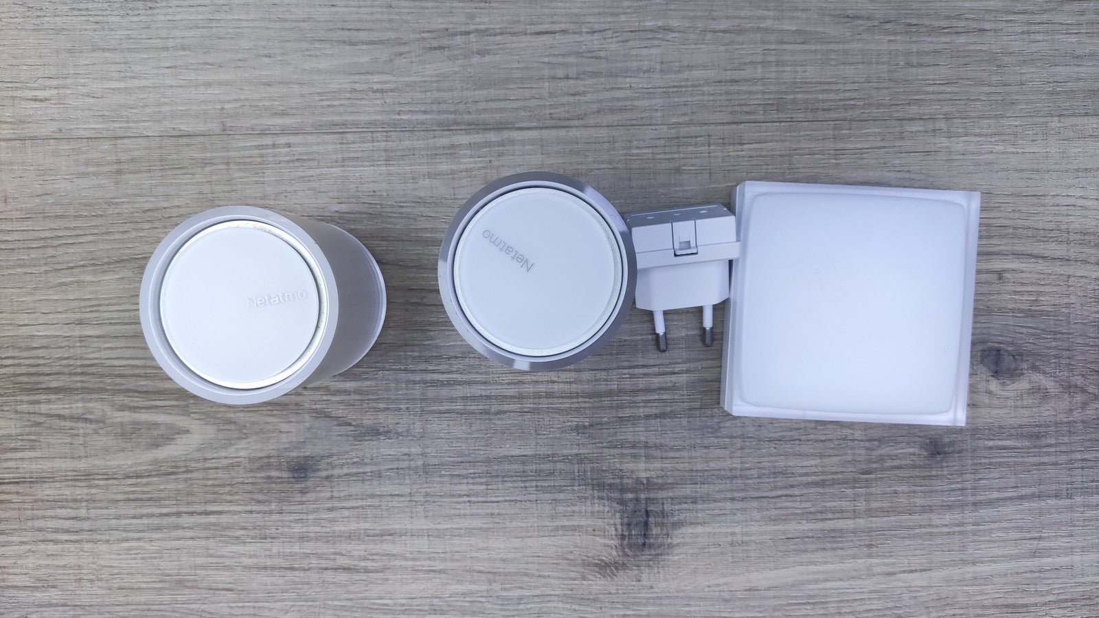 Netatmo Smarte WLAN Starterpaket mit 2 Heizkörperthermostat, I36263