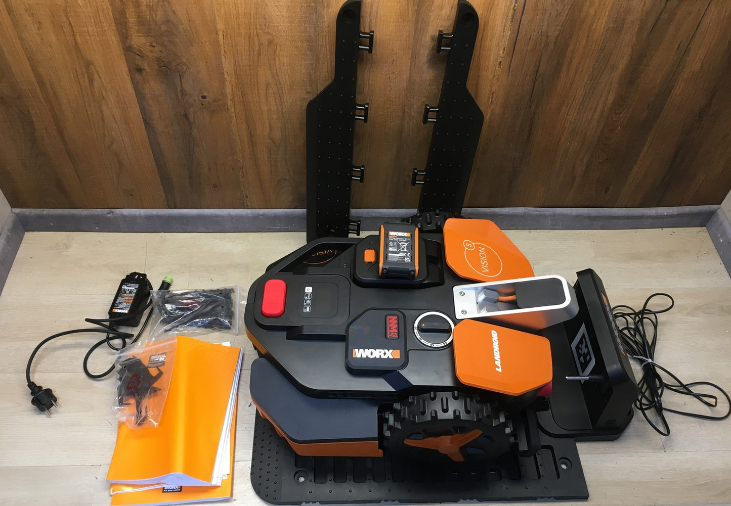 WORX Landroid Vision S250 Mähroboter ohne Begrenzungskabel WR202E, I38403