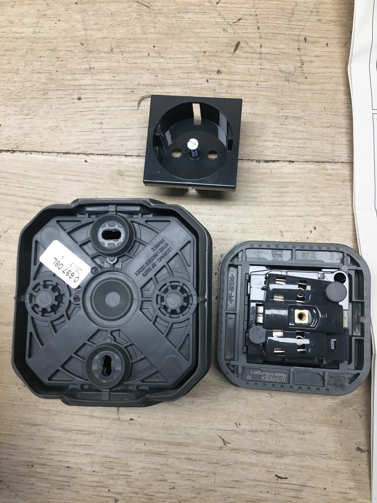 LEGRAND Plexo New Feuchtraum-AP-EV-Steckdose 069708L I39881