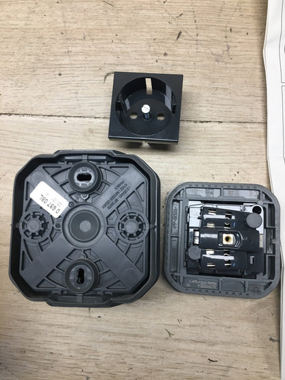 LEGRAND Plexo New Feuchtraum-AP-EV-Steckdose 069708L I39881