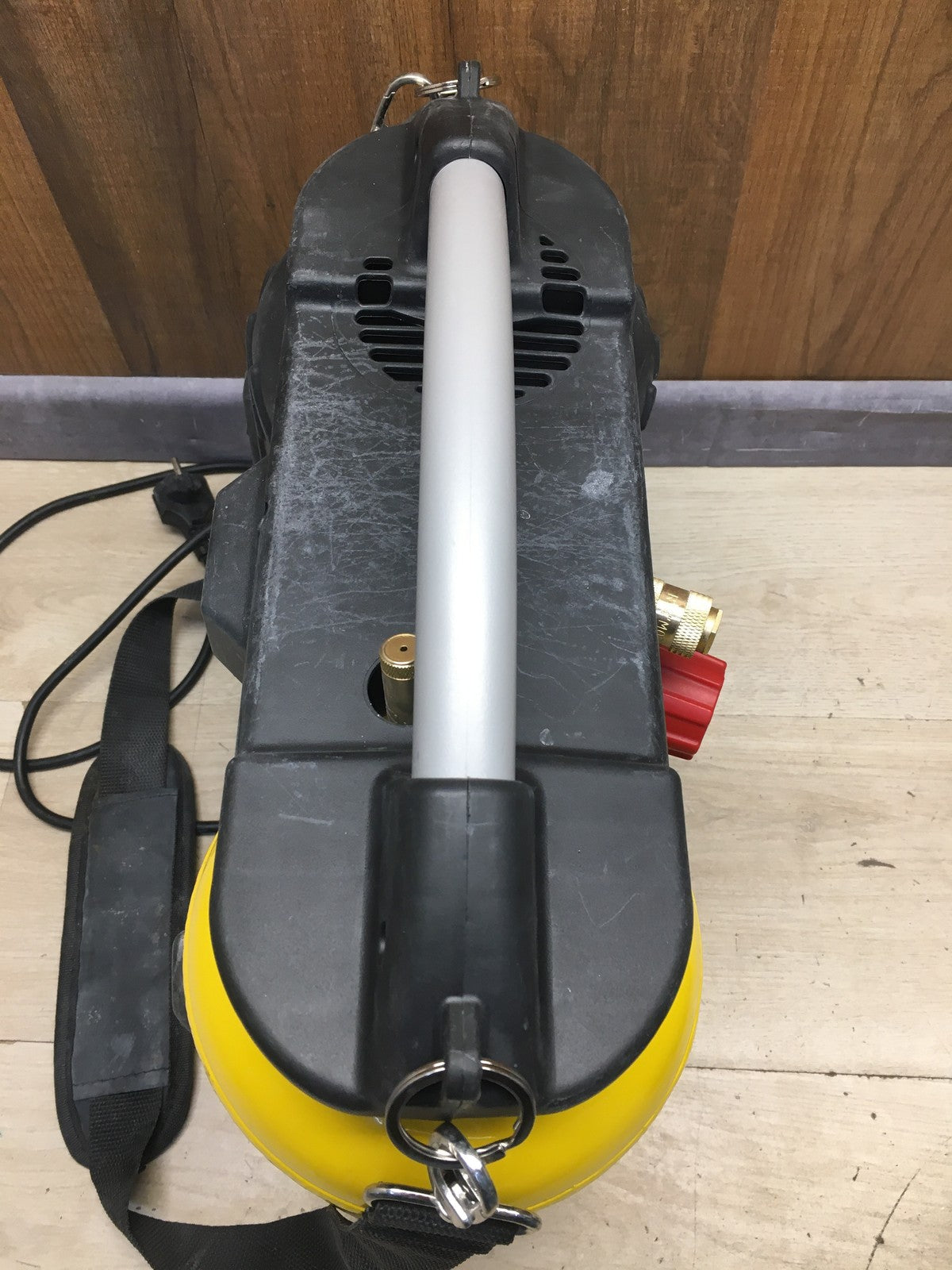 Stanley Mini Kompressor tragbar DN200/10/5 1100W 230V, I37662