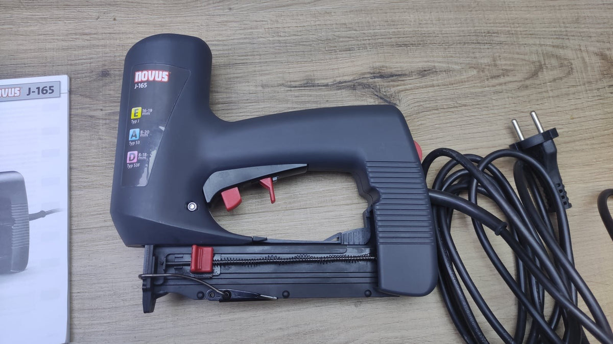 Novus Elektrotacker J-165, rückschlagarmer Universal-Tacker