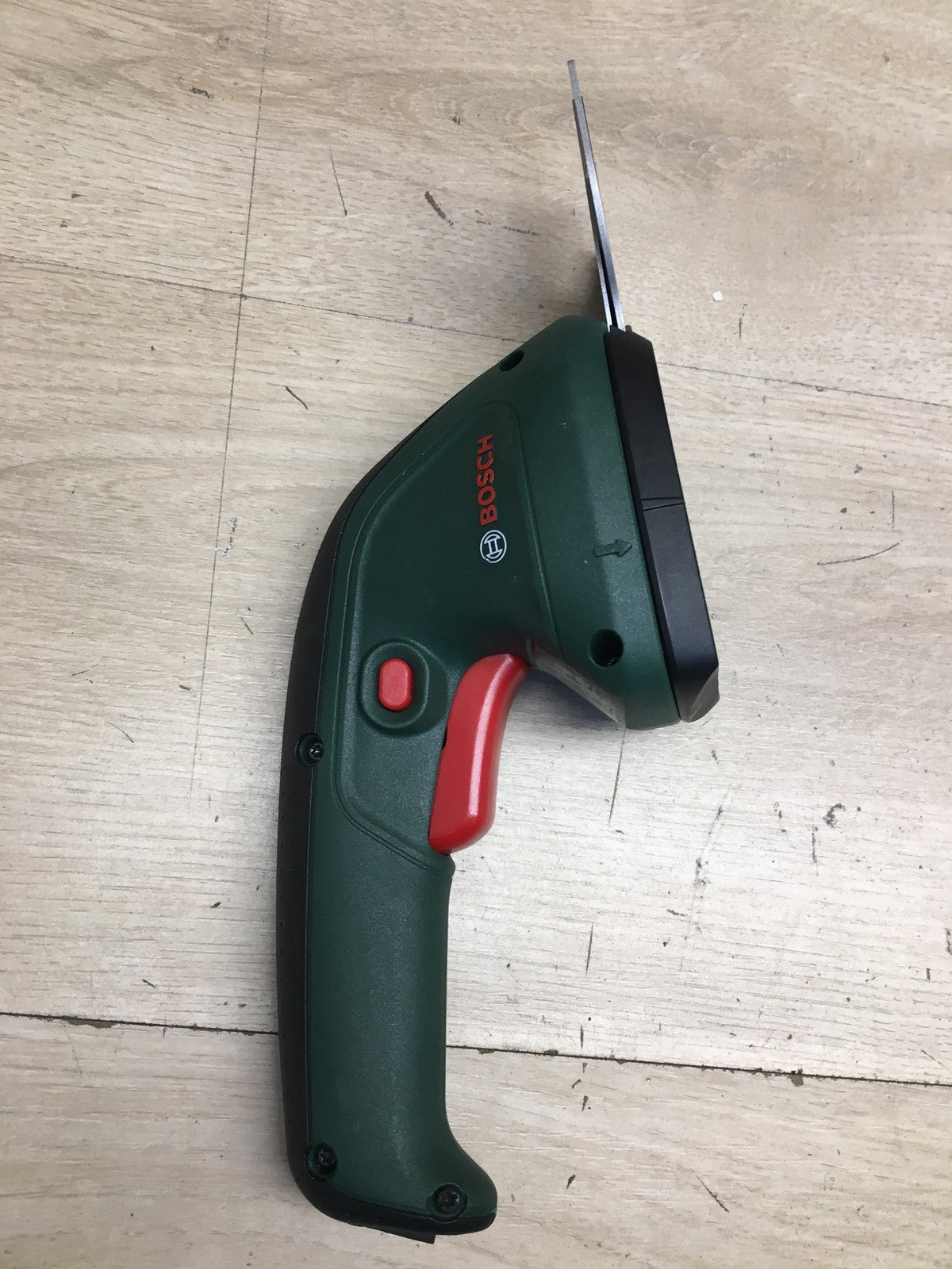Bosch Gartenschere EasyShear, integrierter 3,6 V Akku, 12 cm / 8 cm, I39782