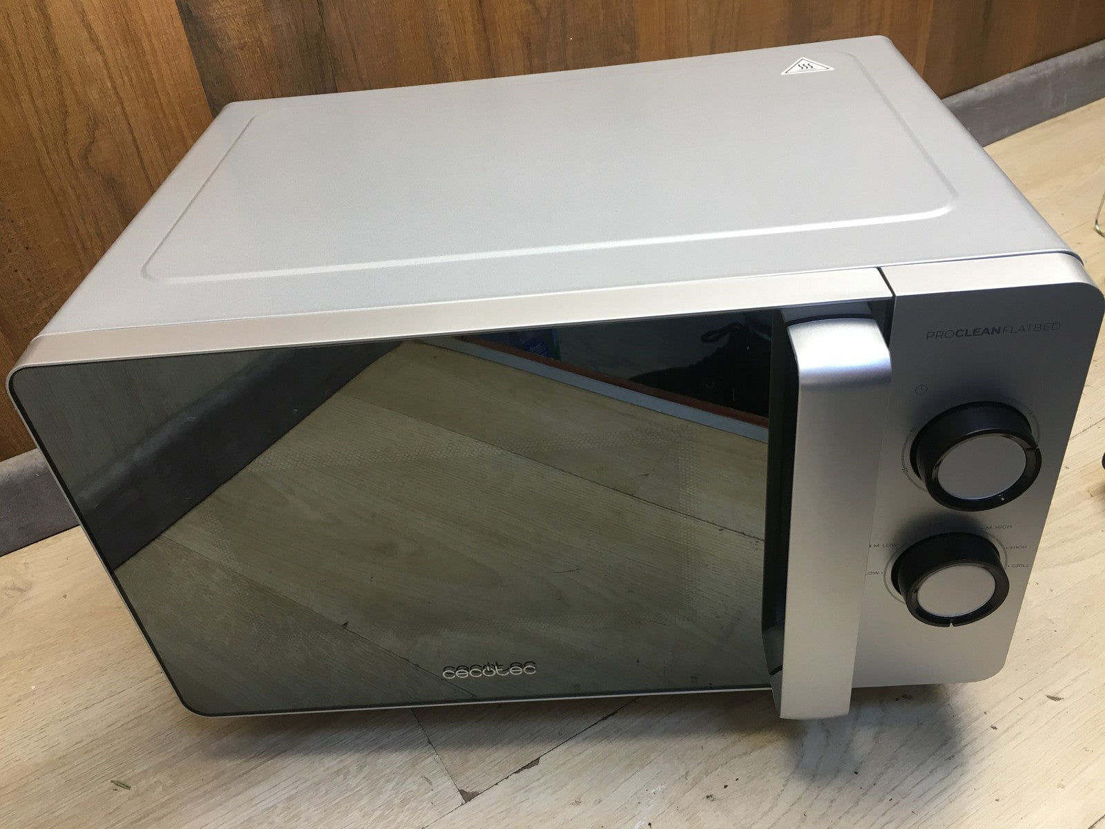 Cecotec ProClean 3160 Flatbed Mirror Mikrowelle mit Grill, 20L, 700W, I39745