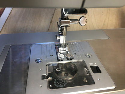 Singer Heavy Duty 4411 Nähmaschine, 11 Stichprogramme, I38034