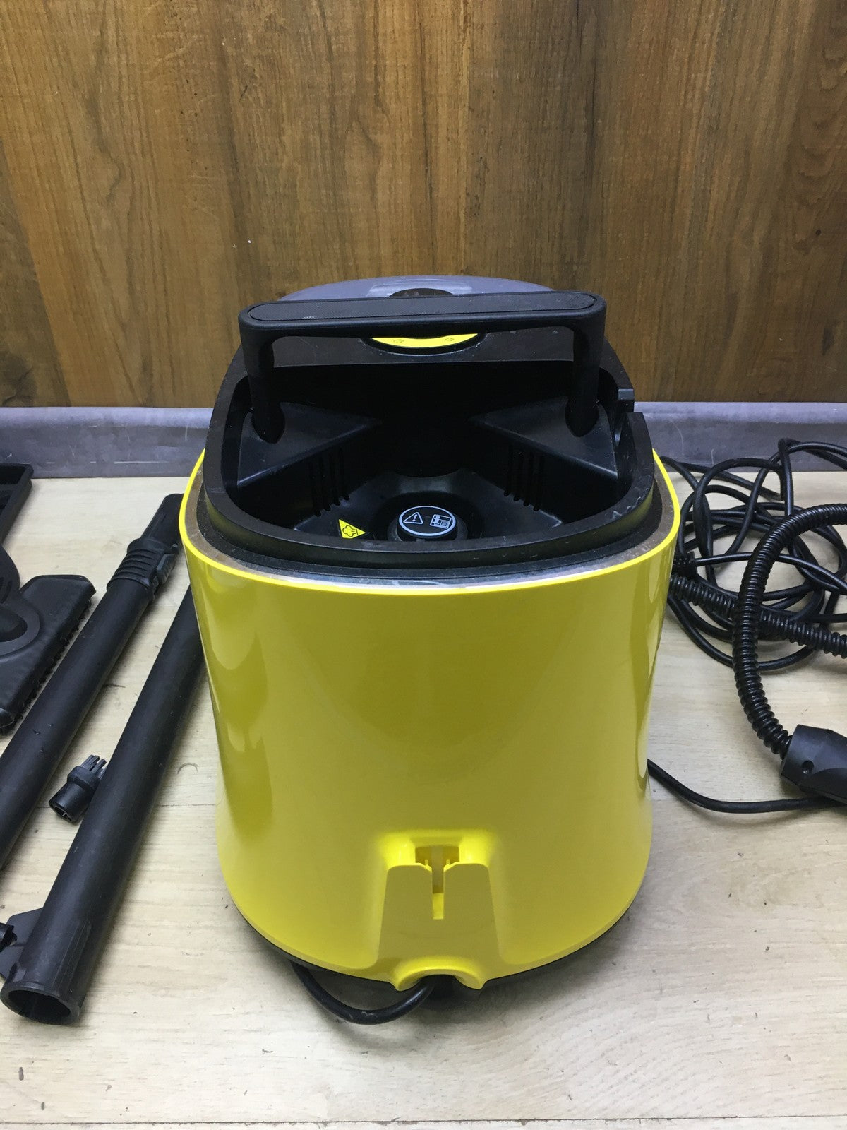 Kärcher SC 4 Deluxe Dampfreiniger (1.513-260.0), Dampfbesen, 2200W, I35225