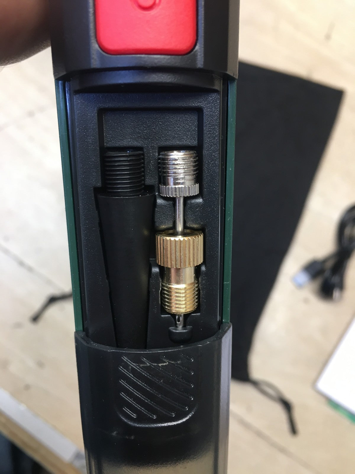 Bosch EasyPump Akku-Druckluftpumpe (3,0 Ah Akku, 3,6 V), I38595