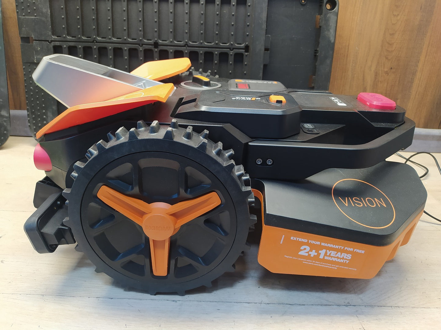 WORX Landroid Vision S250 Mähroboter ohne Begrenzungskabel WR202E, I37301