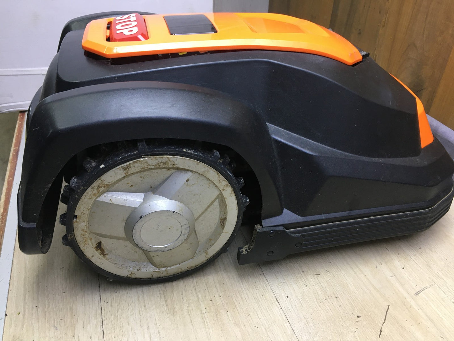 Yard Force SA500ECO Akku-Rasenmähroboter für bis zu 500m² , I34750