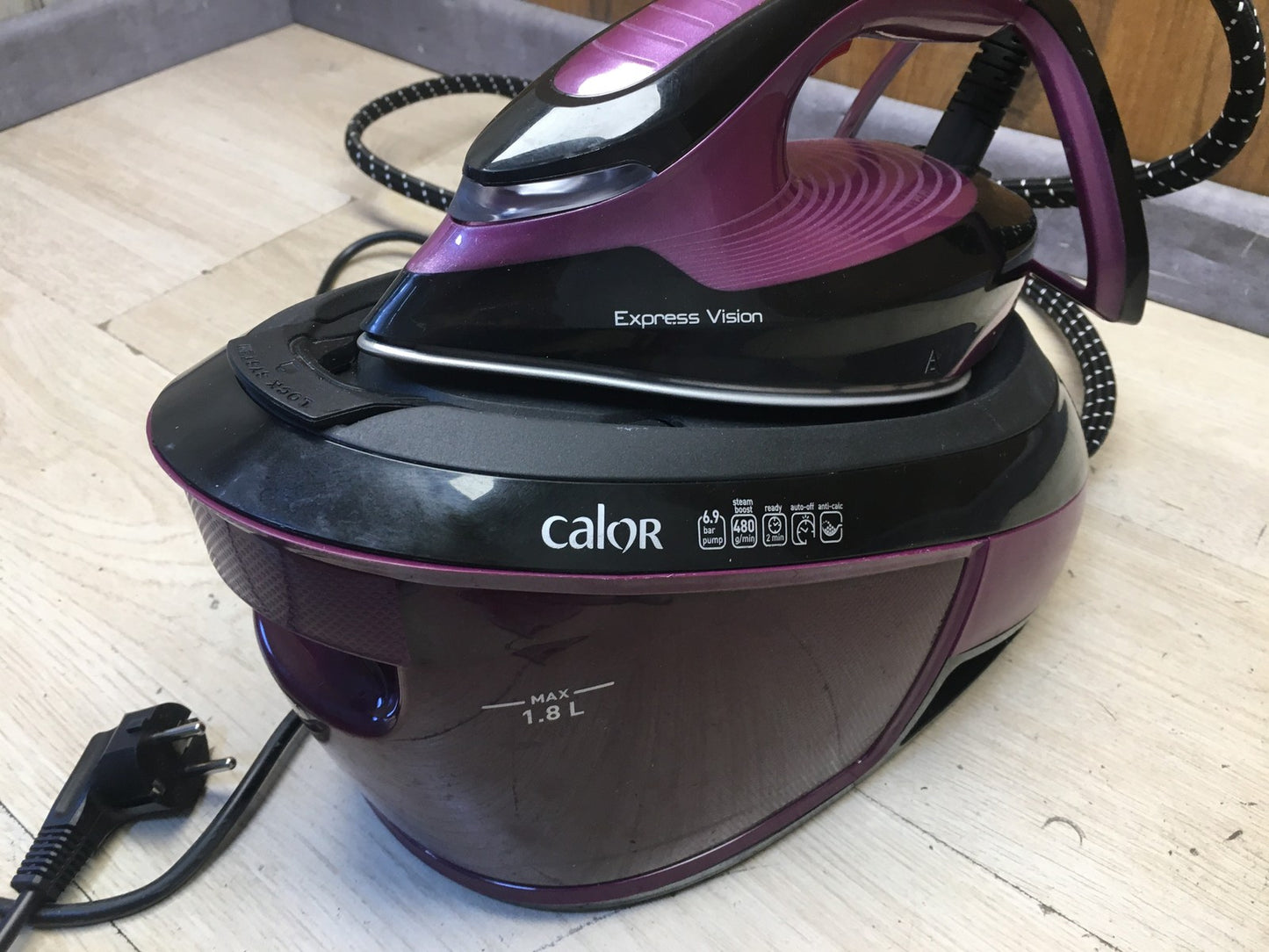 Calor Express Vision SV8152 Dampfbügelstation 2800W 1,8L Lila/Schwarz, I39466