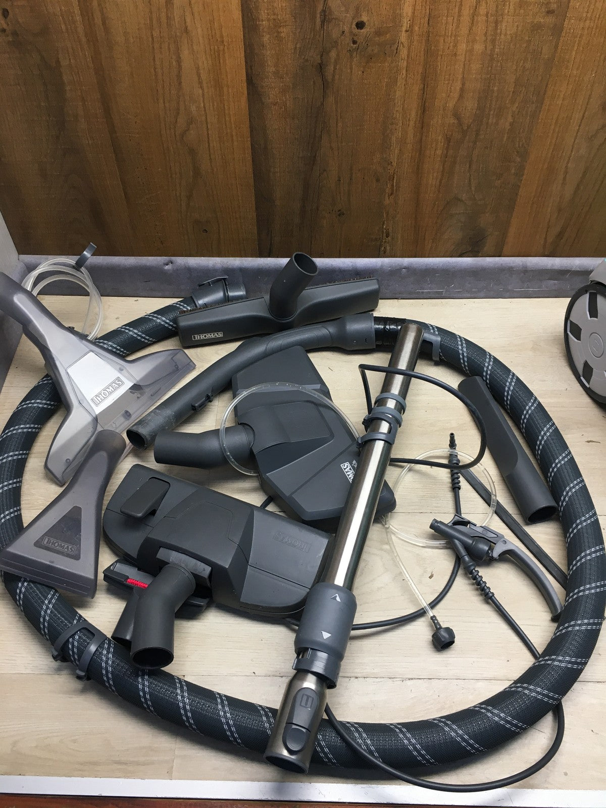 THOMAS Aqua+ Multi CLEAN X10 PARQUET Staubsauger, Waschsauger, beutellos, I36241