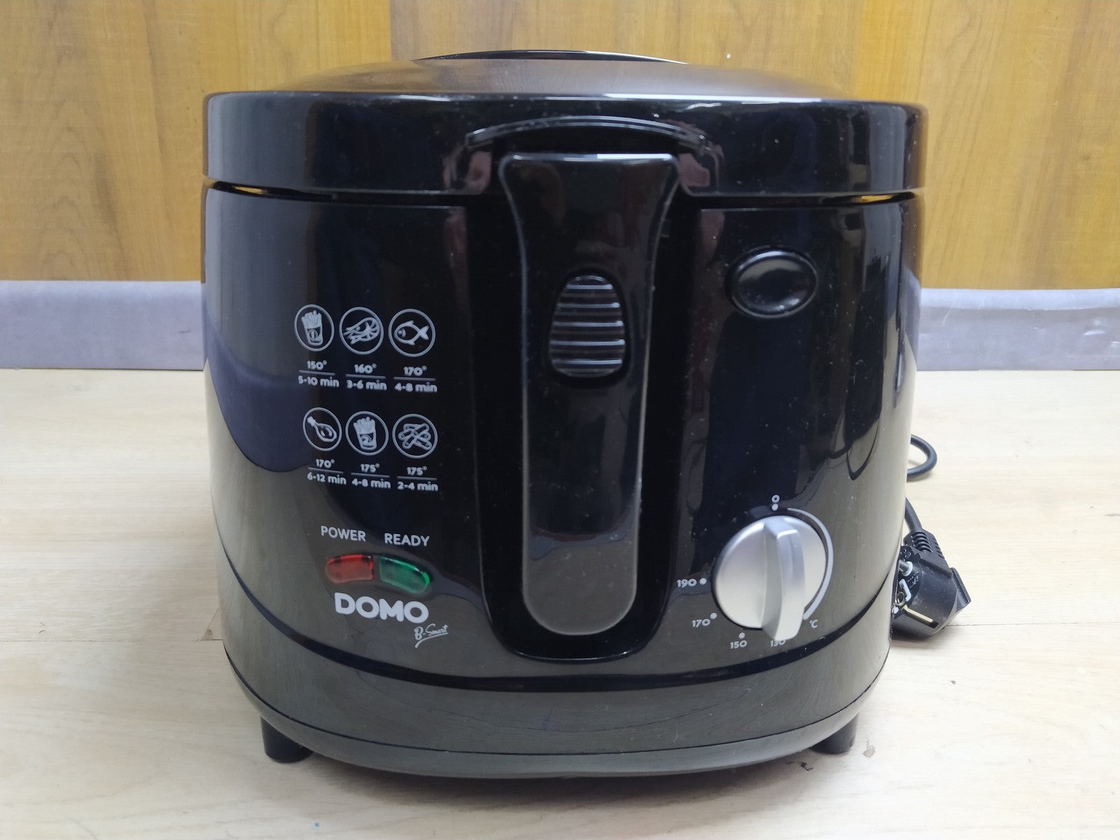 DOMO DO461FR Fritteuse 2,5 L, mit Sichtfenster, 1800 W, I35616