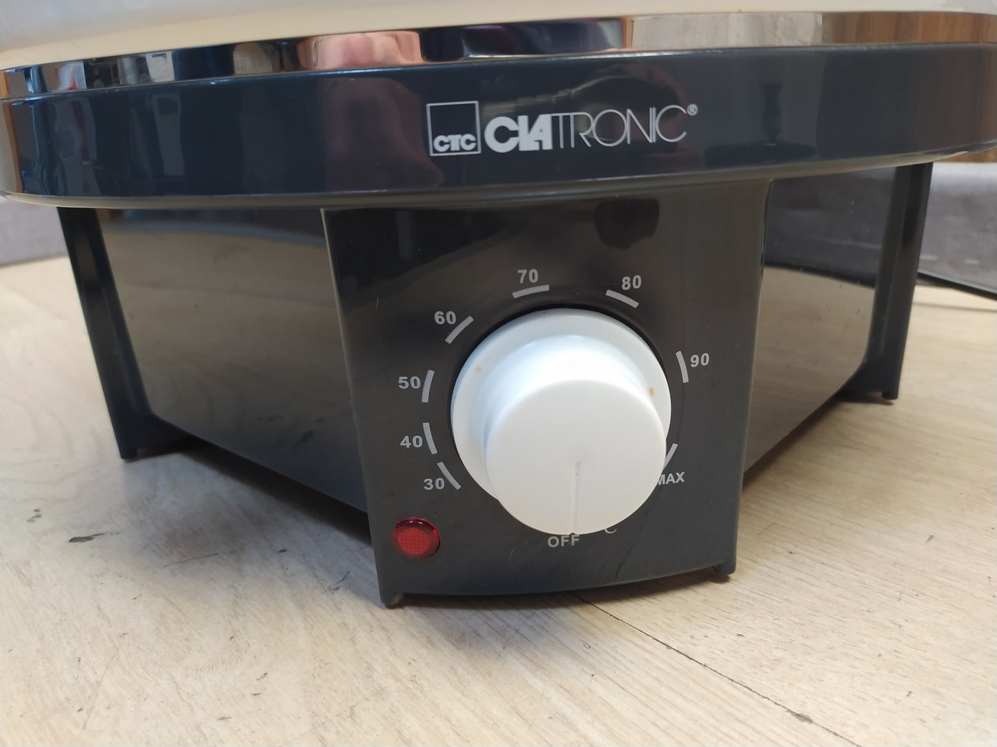 Clatronic EKA 3338 Einkoch-/Heißgetränkeautomat mit 25L Tankinhalt, I37666