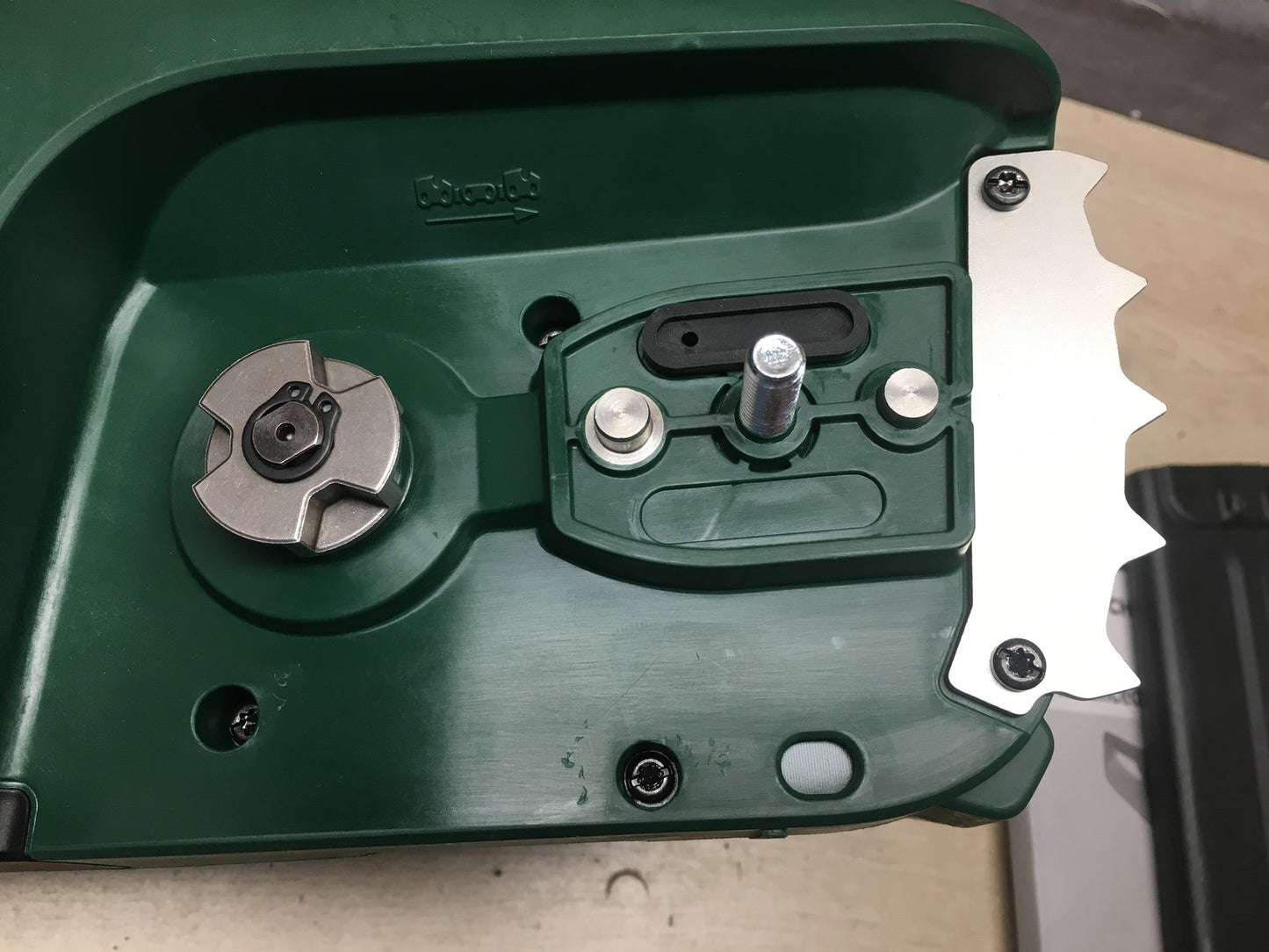 Bosch Akku-Kettensäge AdvancedChain 36V-35-40 Solo, I40041
