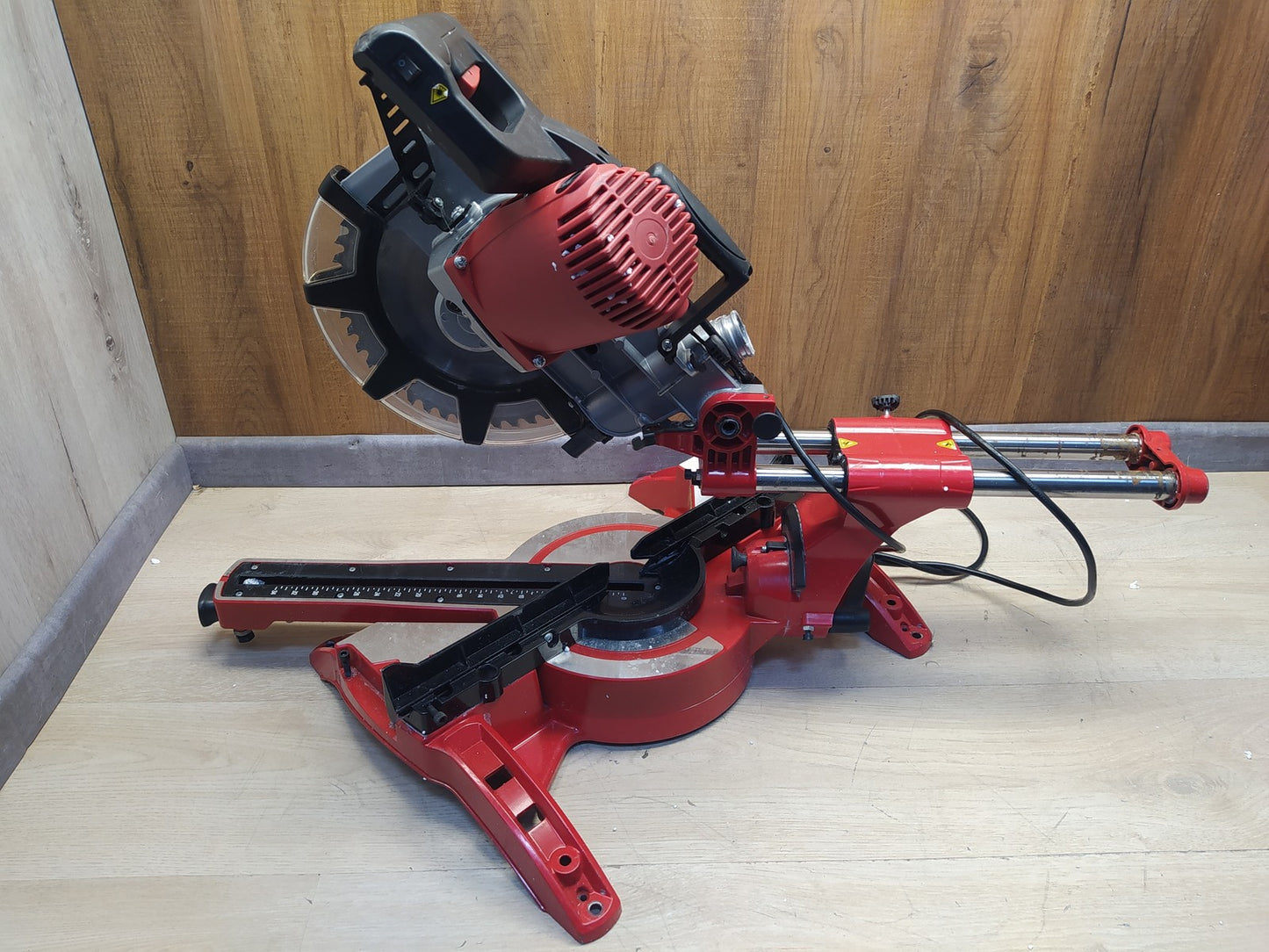 Einhell TC-SM 2534/1 Dual Elektro Zug-Kapp-Gehrungssäge 250mm (4300395), I36920