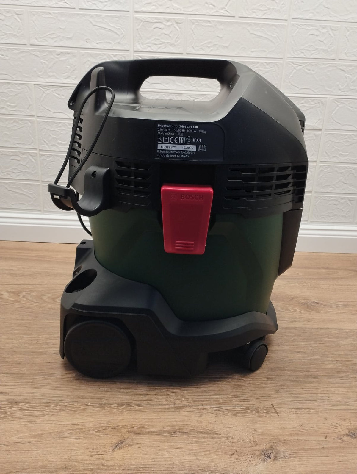 Bosch UniversalVac 15 Nass- und Trockensauger 3603CD1100 1000 W IPX4