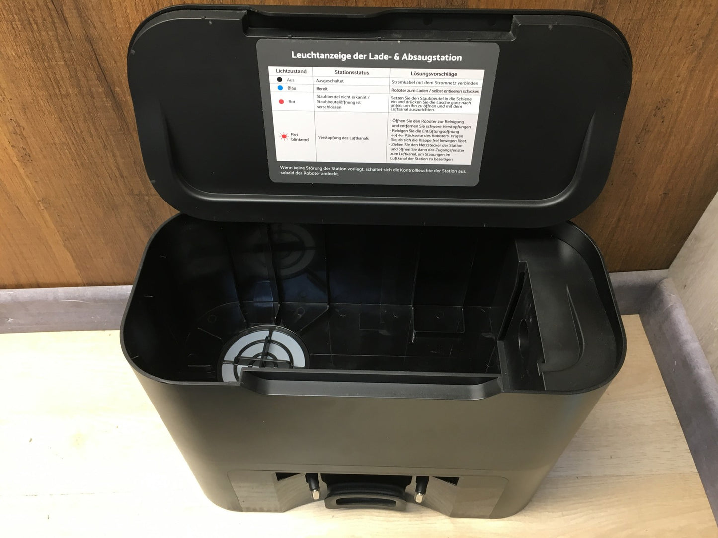 aeco VacuBot X5 Plus Saug- & Wischroboter & Absaugstation 5000Pa, I36230