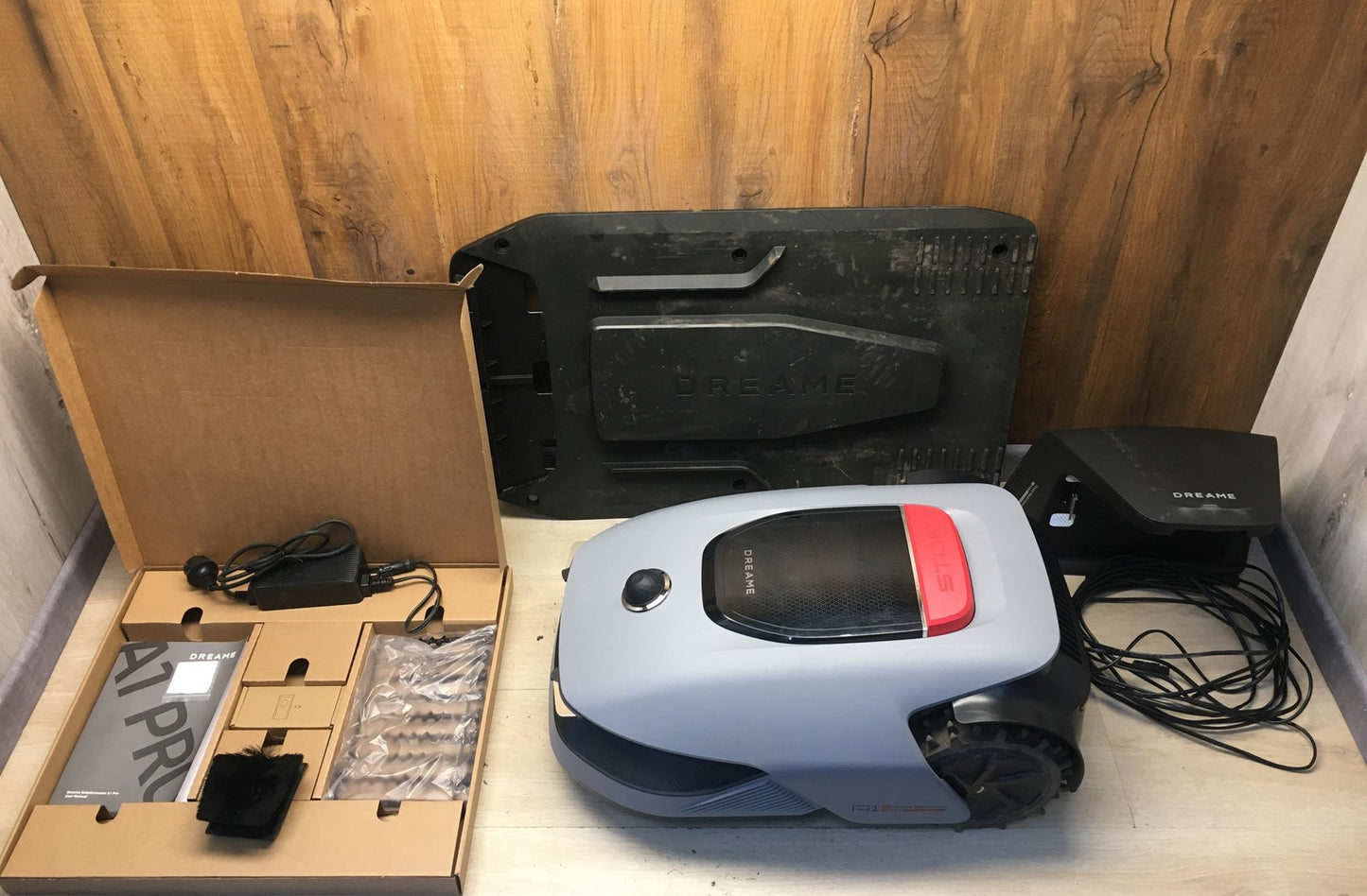 DREAME Intelligenter Mähroboter A1 Pro bis 2000m² 3D Sensor (MLLA7210) I38039