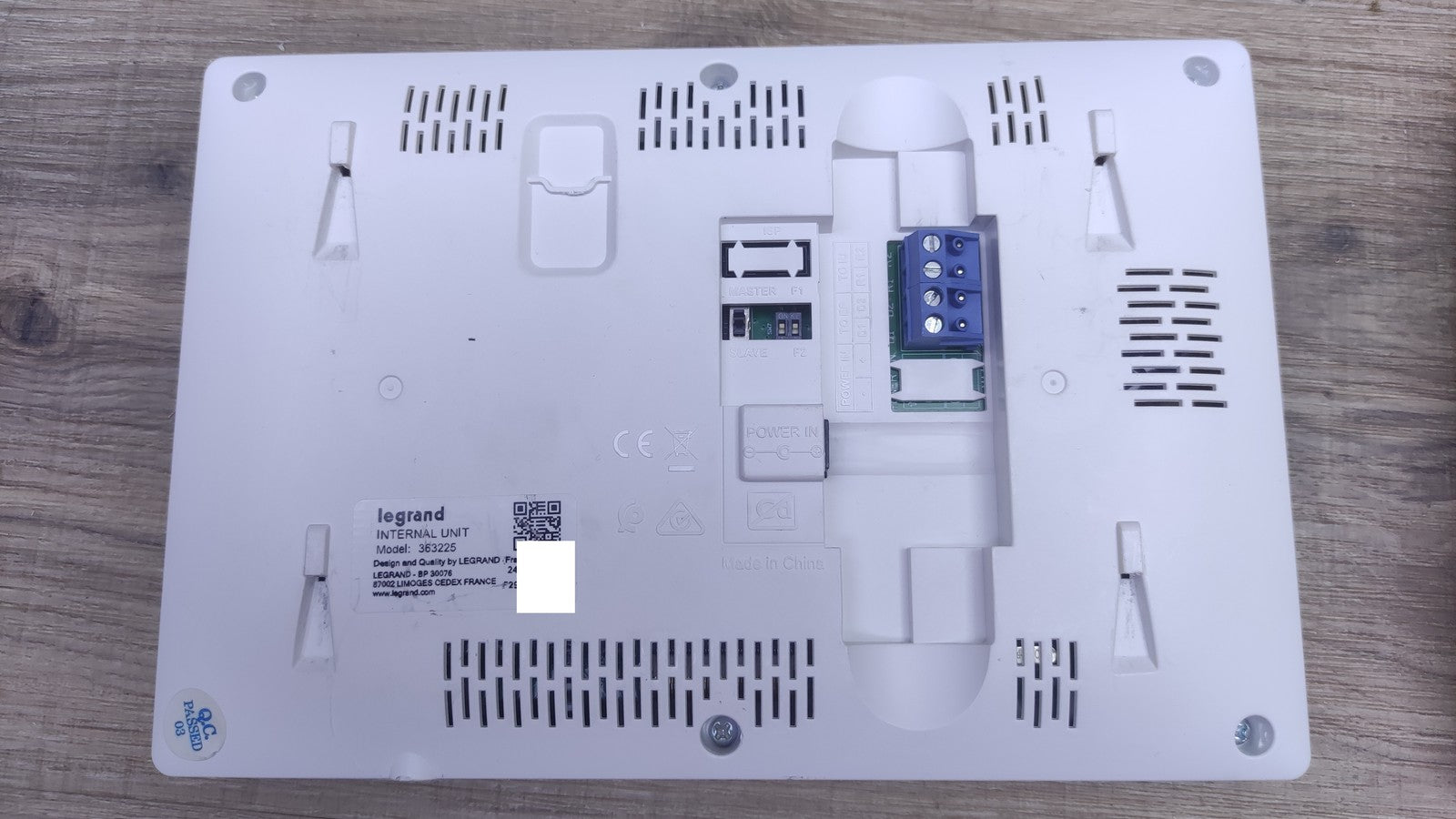 Legrand EASYKIT Essential Video-Türsprechanlage 367915, 7"-Farbmonitor, I38941