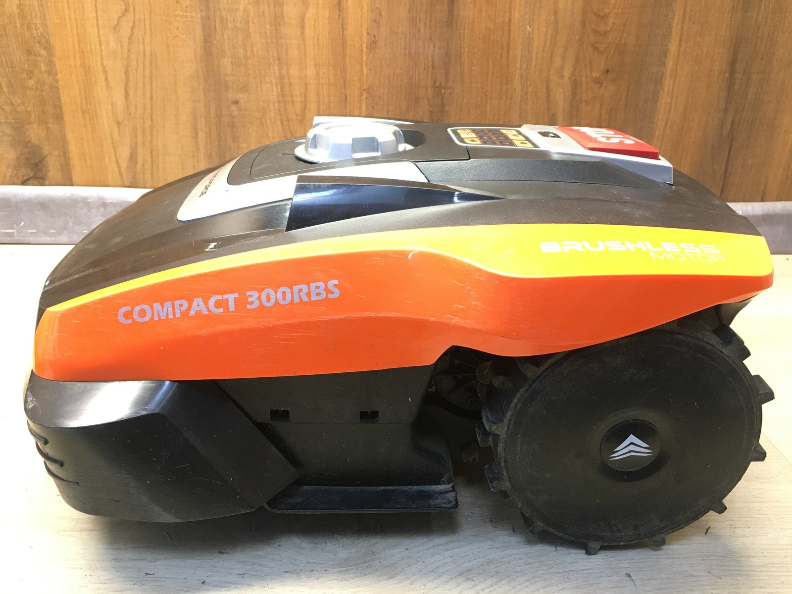 Yard Force FORCE Mähroboter COMPACT 300RBS bis zu 300 qm, I38183