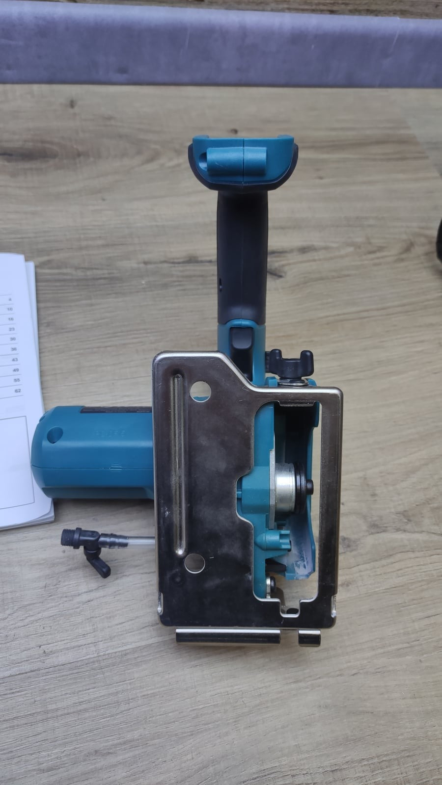Makita CC301DZ Akku-Fliesenschneider, 12V, Solo