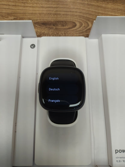 Fitbit Versa 4 Aktivitätstracker FB523, Schwarz, I39218