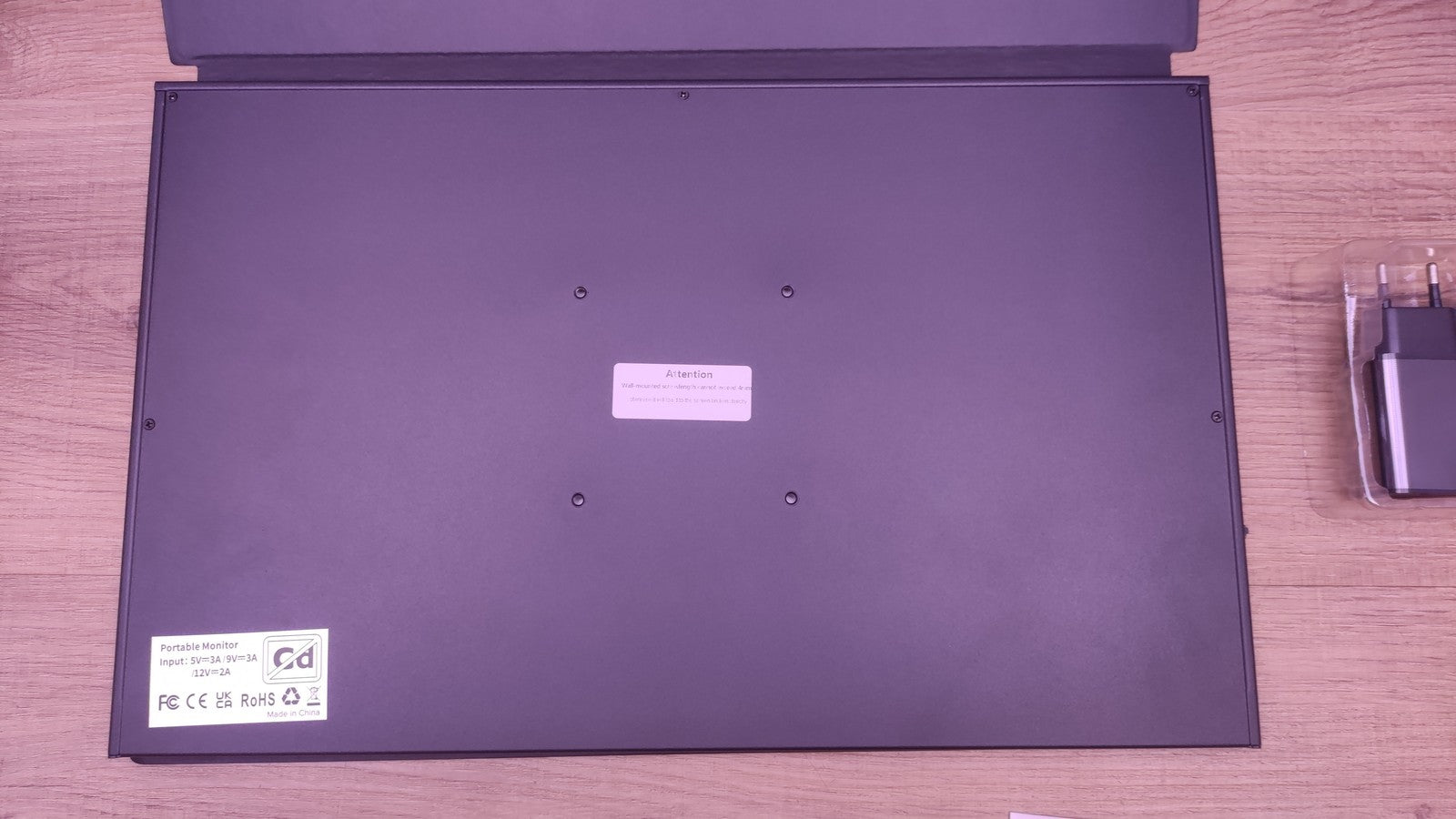 UPERFECT Tragbarer 2K Monitor 17.3" 2560x1440 IPS HDR USB-C AMD FreeSync 144Hz