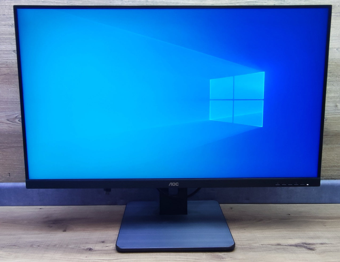 AOC U32P2 4K Monitor 31.5" UHD 3840x2160 VA-Panel HDMI DP Adaptive Sync Audio