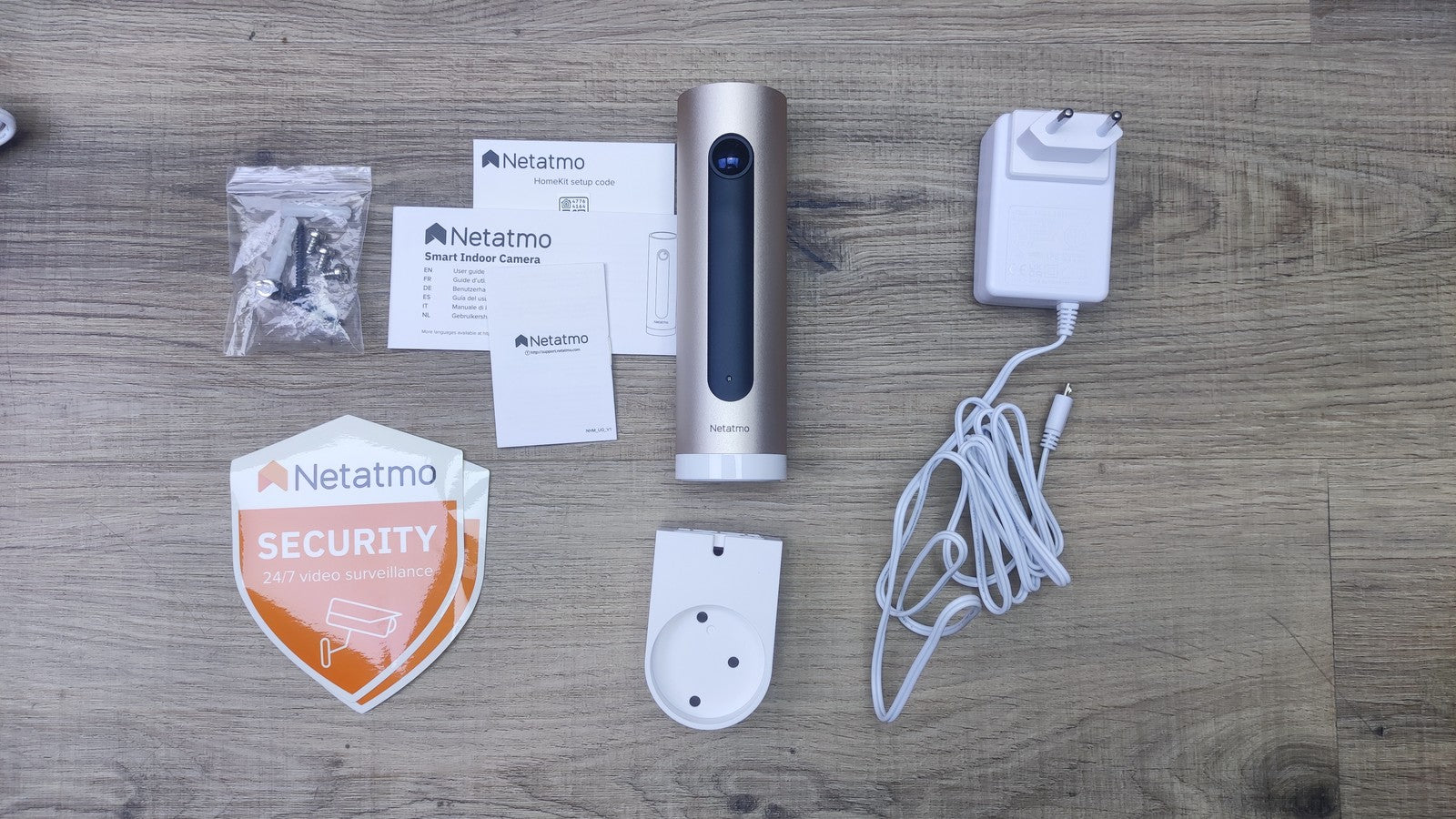Netatmo Smart Indoor Überwachungskamera NSC01-AMZ innen mit Halterung, I37523