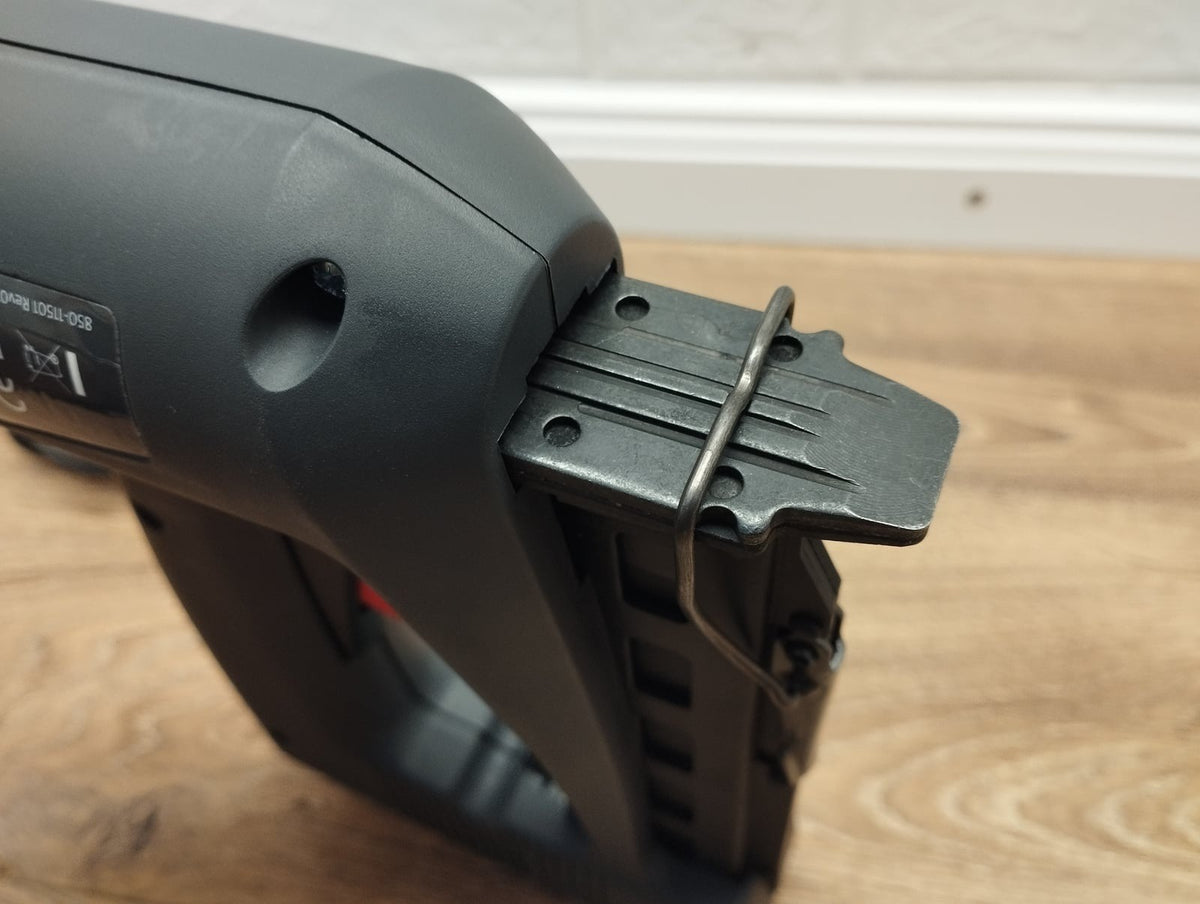 Novus Elektrotacker J-165, rückschlagarmer Universal-Tacker